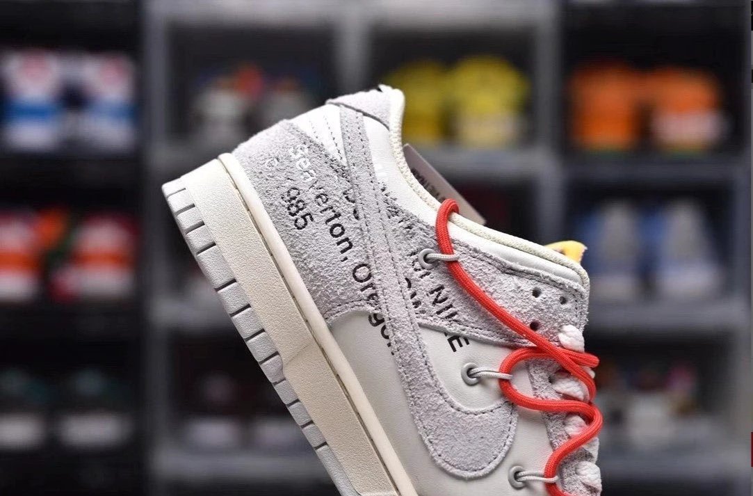 Dunk Low Off-White Lot 33 Shoes Sneakers by Air Jordan