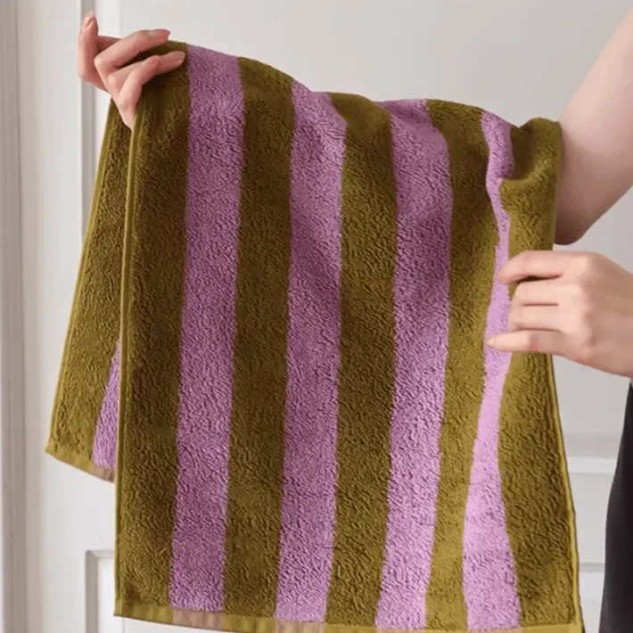 Retro Stripe Towel (Chunky) by Bowlift