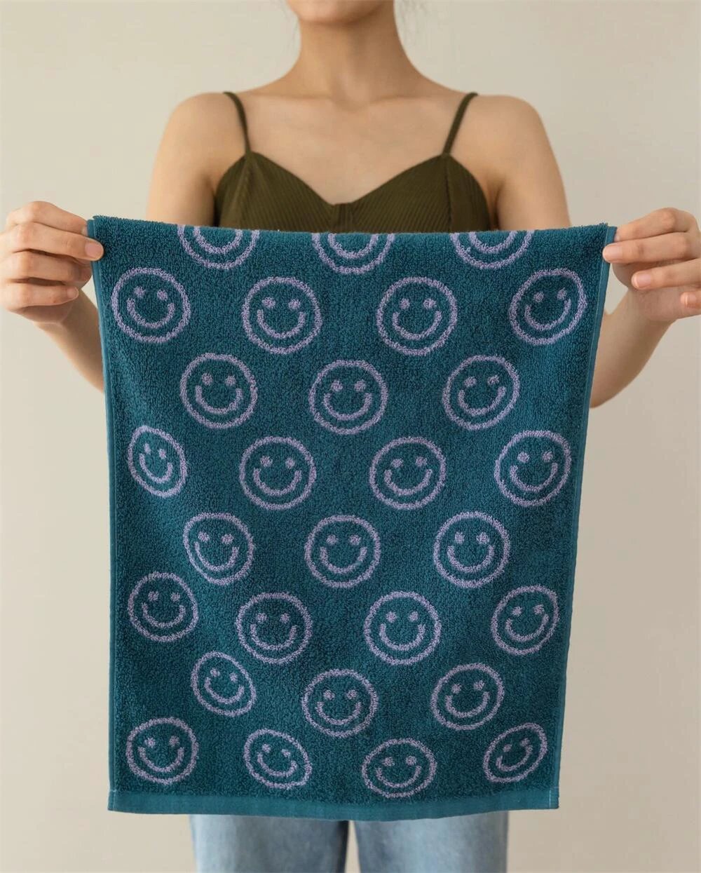 Double-sided Smiley Towel by Bowlift