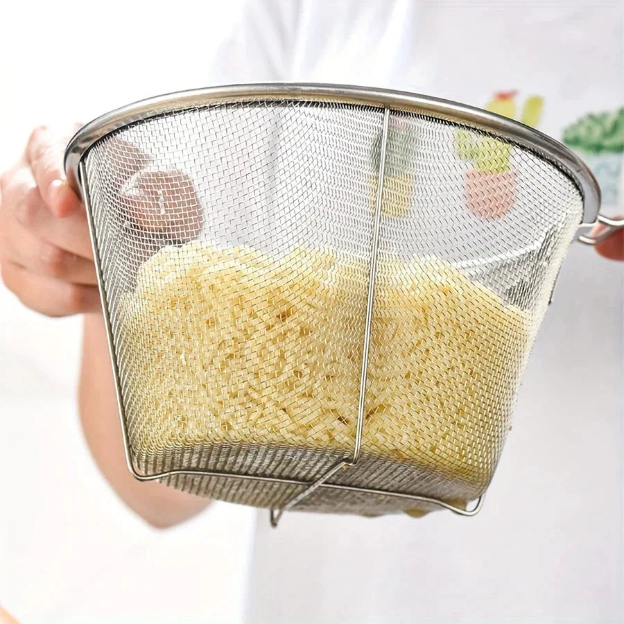 Strain Well All-Purpose Mesh Colander by Casa & Beyond