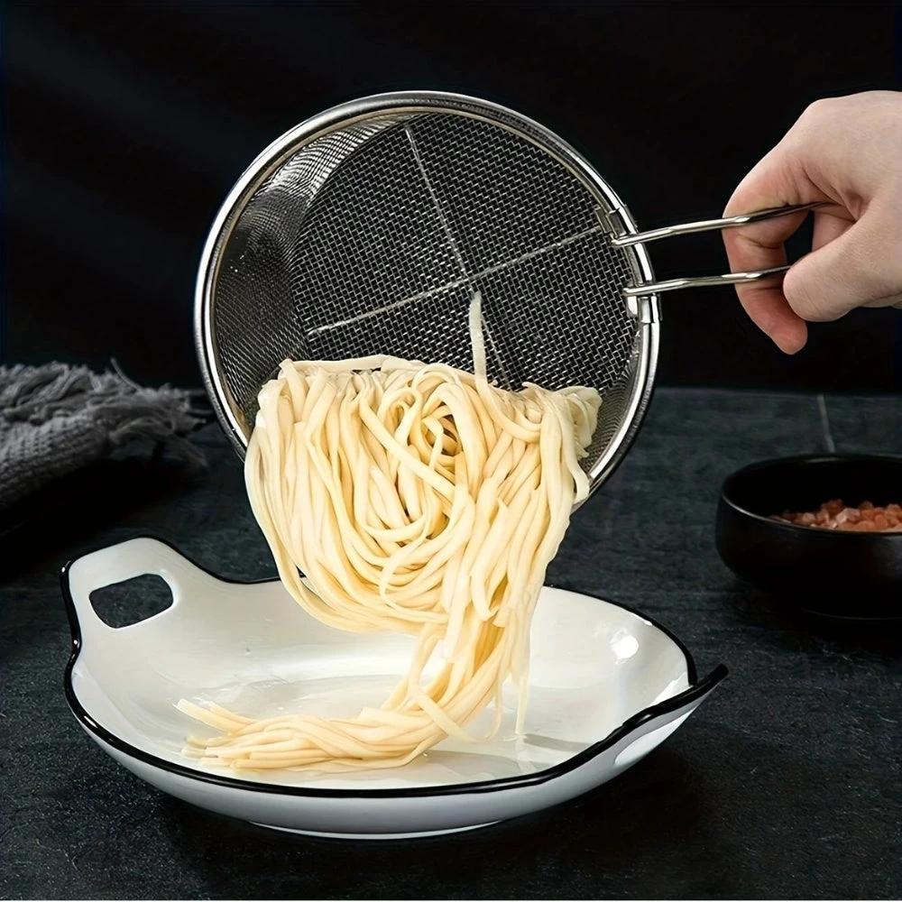 Strain Well All-Purpose Mesh Colander by Casa & Beyond