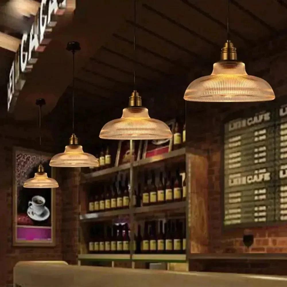Vintage-inspired glass pendant lamp for a warm and stylish atmosphere Bowlift by Bowlift