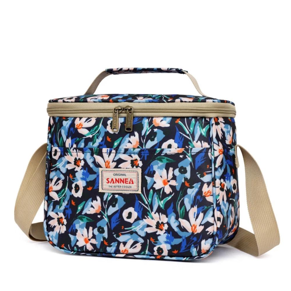 Stylish Retro Floral Insulated Picnic Lunch Bag by Casa & Beyond