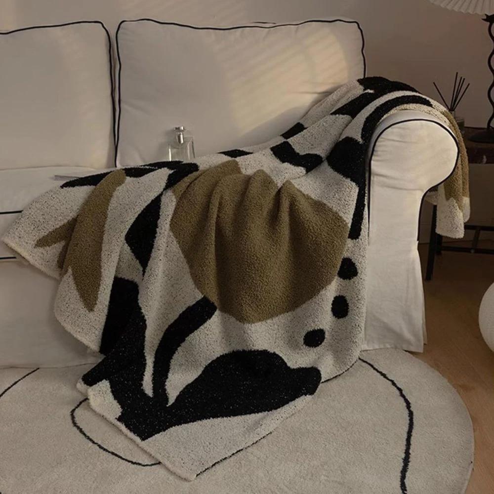 Terra Flow Cosy Throw Blanket by Casa & Beyond