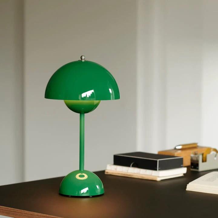 Lunarglo™ | LED Lamp Bowlift by Bowlift