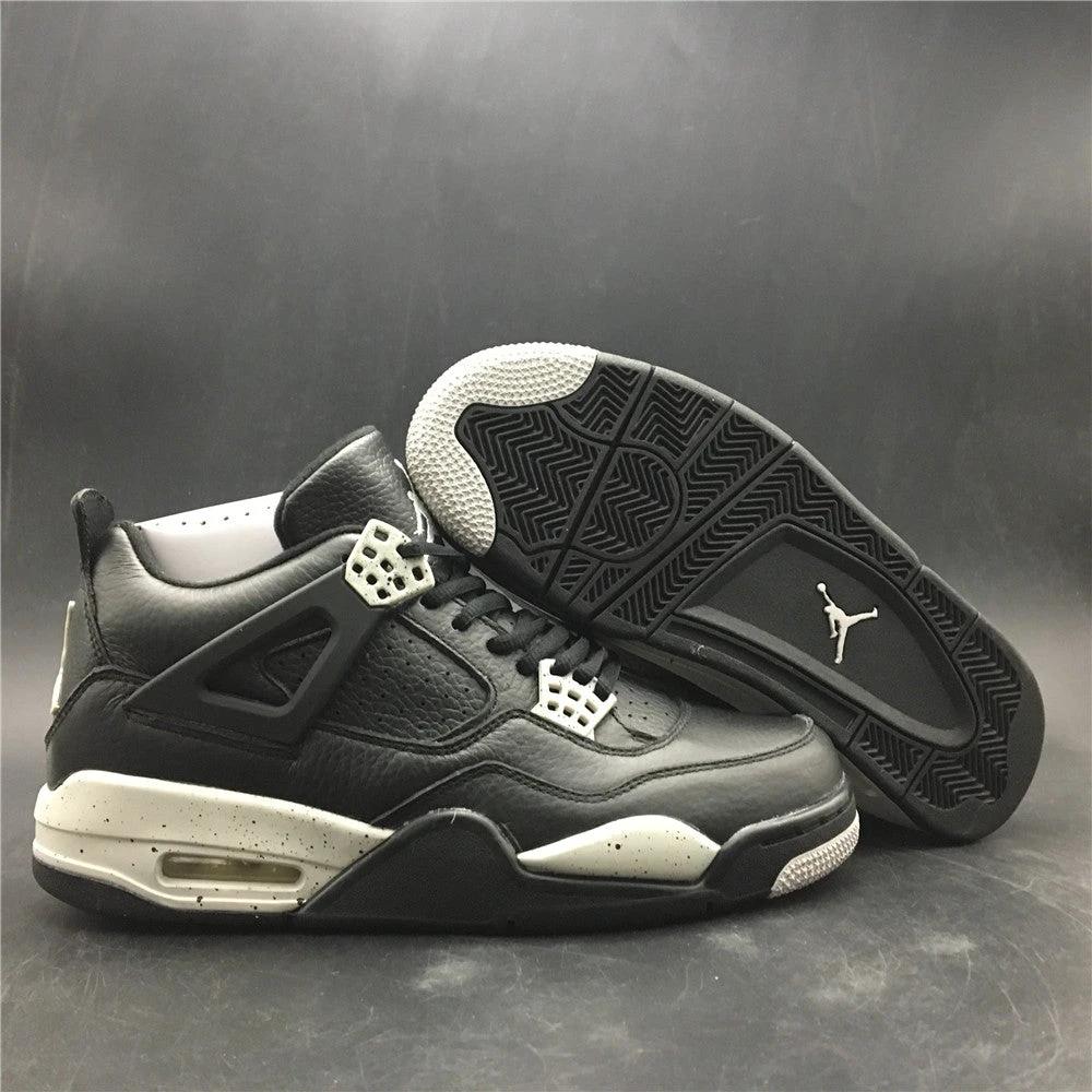 Air Jordan 4 Retro Oreo (2015) by Air Jordan