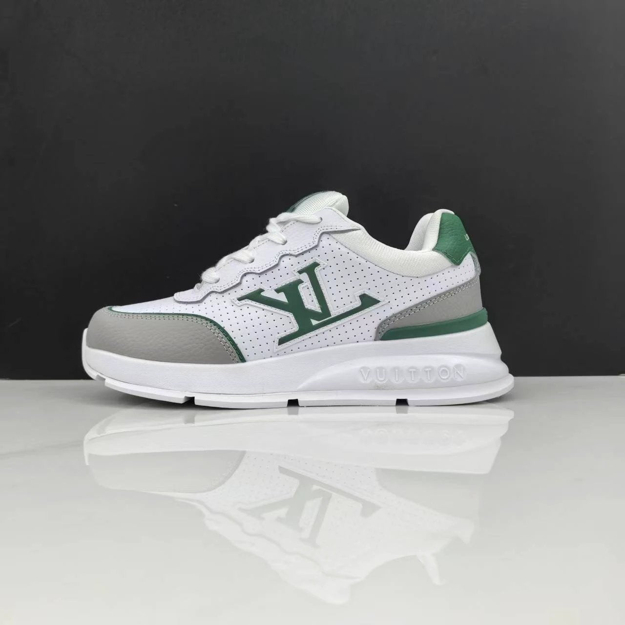 Luxury Lou Paris Classic Trainers Green White Shoes Sneakers by Air Jordan
