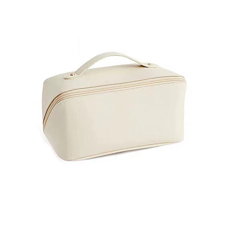 Portable travel cosmetic bag made of PU by Bowlift