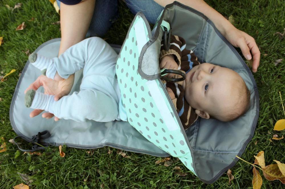 3-IN-1 Clean hands Changing Pad by BowLift