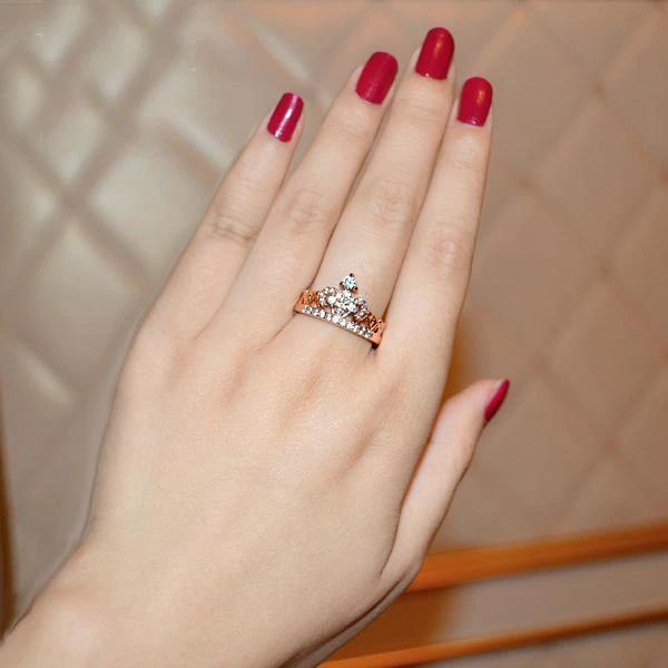 Rose Gold Round Cut Ring by Bowlift