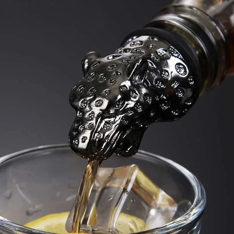 Decorative Head Wine Pourer Wine Pour Spout Stopper Bar Accessories by Bowlift