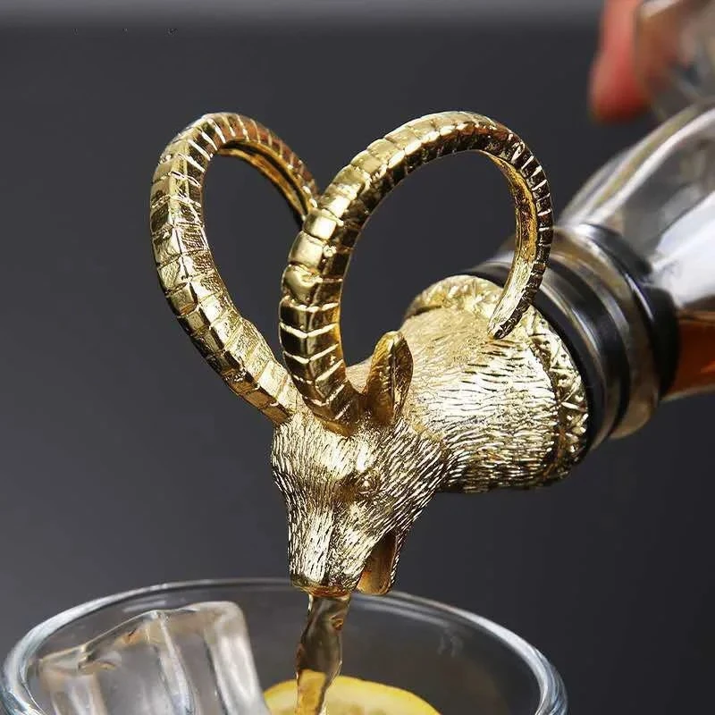 Decorative Head Wine Pourer Wine Pour Spout Stopper Bar Accessories by Bowlift
