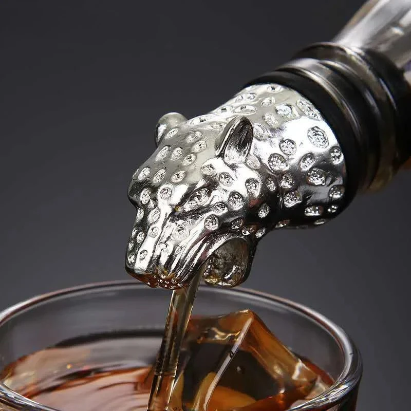 Decorative Head Wine Pourer Wine Pour Spout Stopper Bar Accessories by Bowlift
