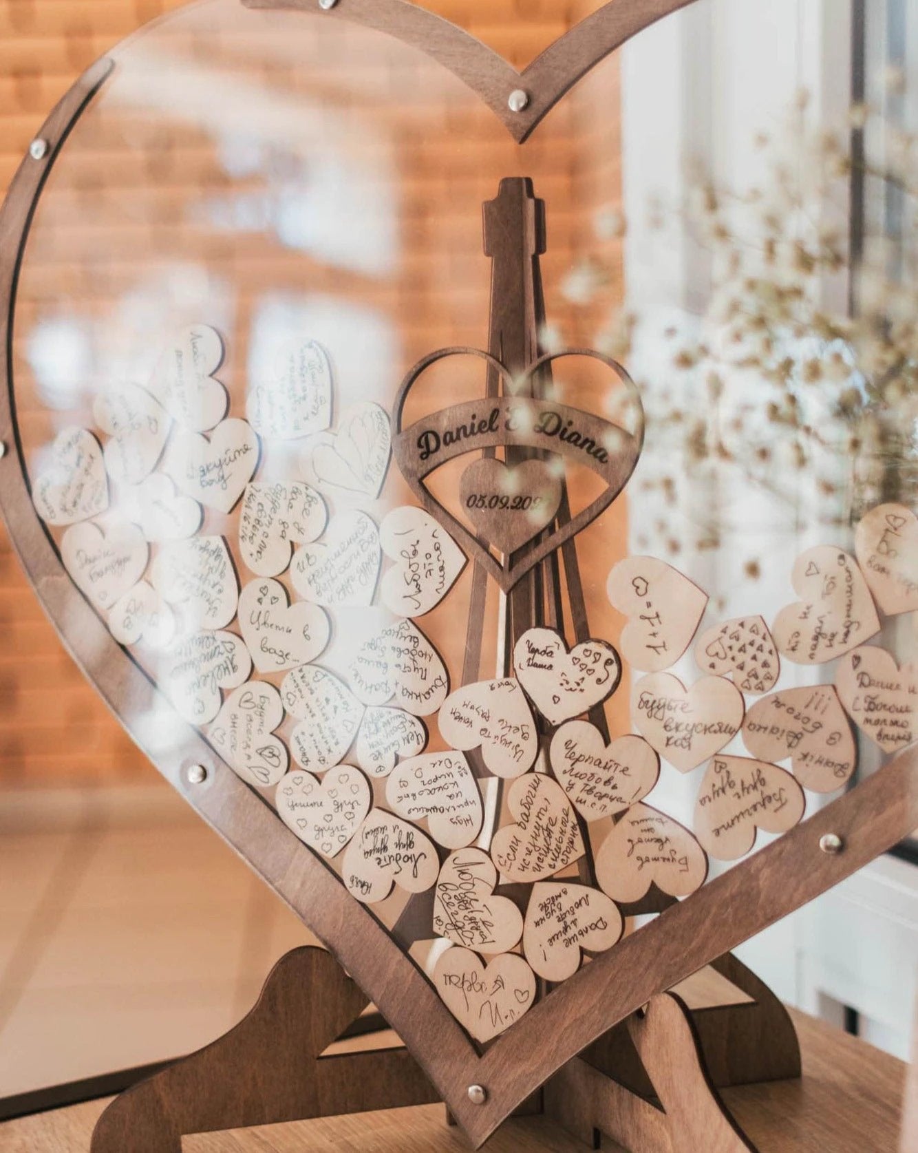 Everlasting Moments heart-shaped guest book Bowlift by Bowlift