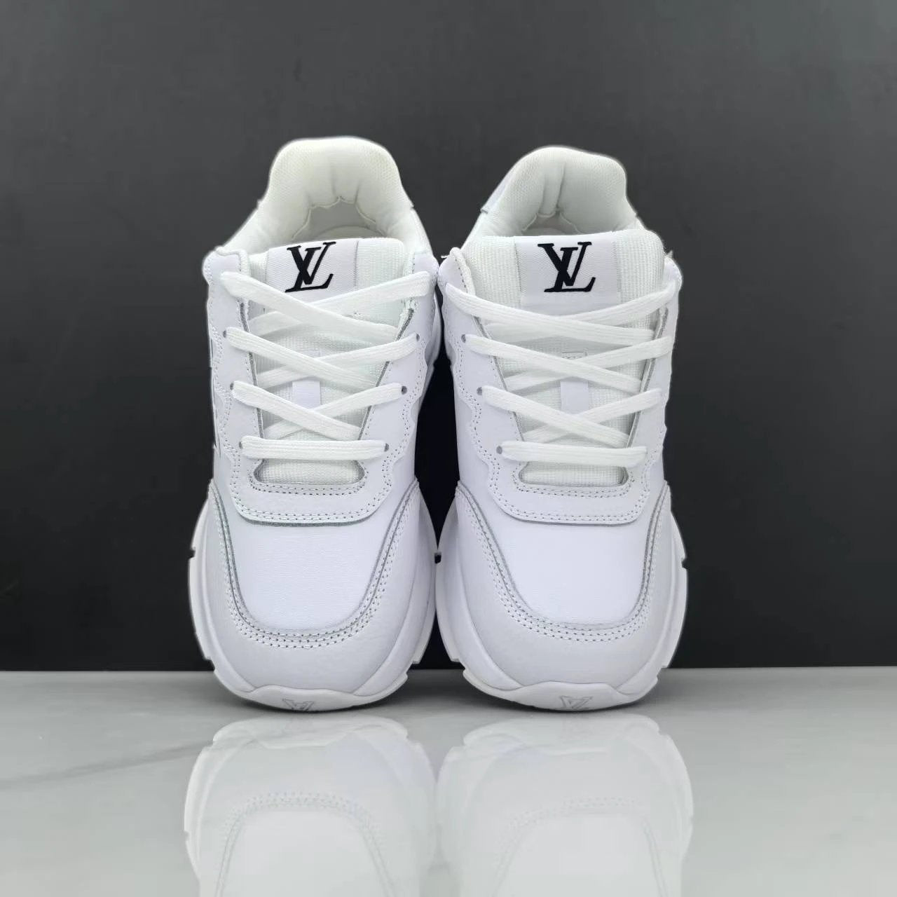 Luxury Lou Paris Classic Trainers White Black Shoes Sneakers by Air Jordan