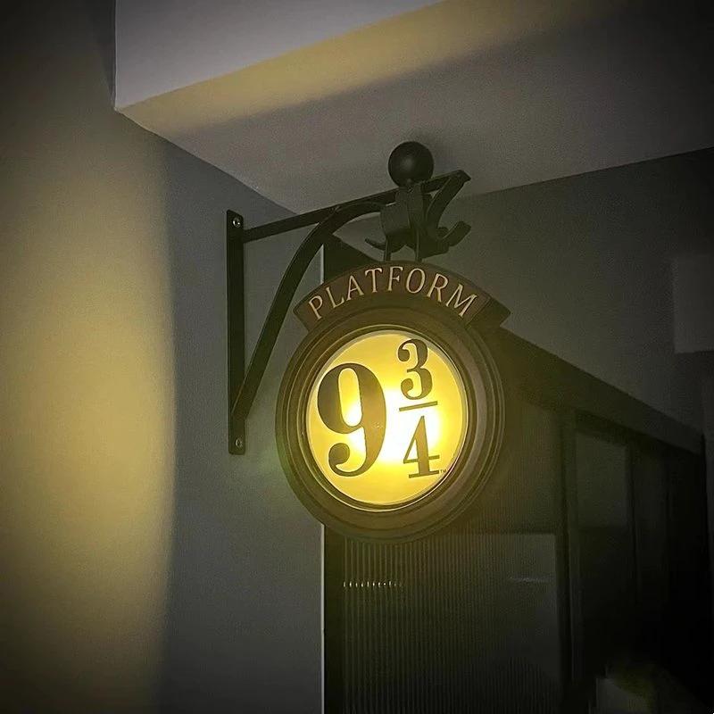 Harry Potter 9 3/4 Wand Lamp Bowlift by Bowlift