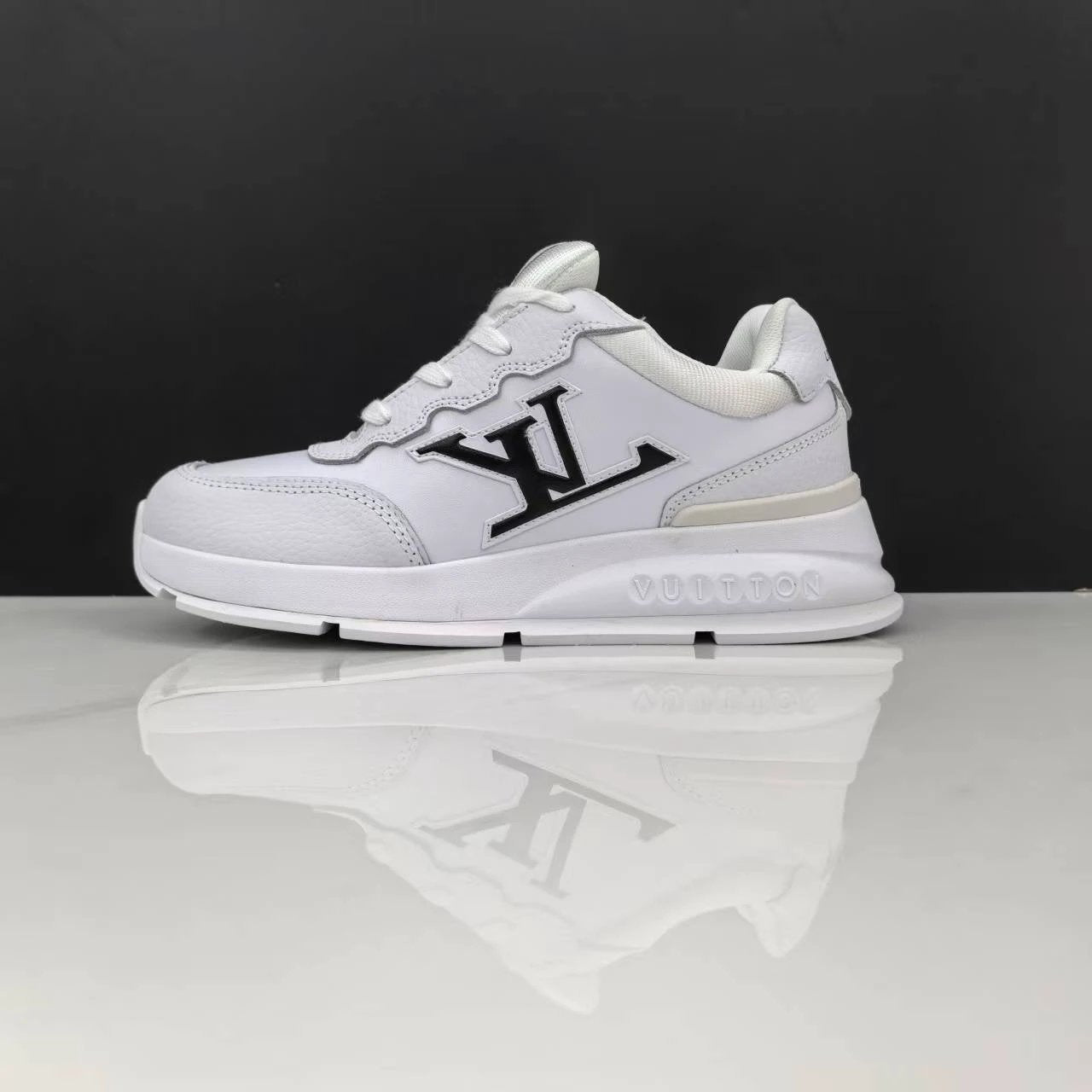 Luxury Lou Paris Classic Trainers White Black Shoes Sneakers by Air Jordan