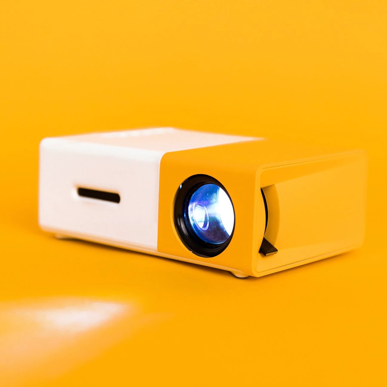 Projectable - LED Pocket-size HD Projector by Bowlift