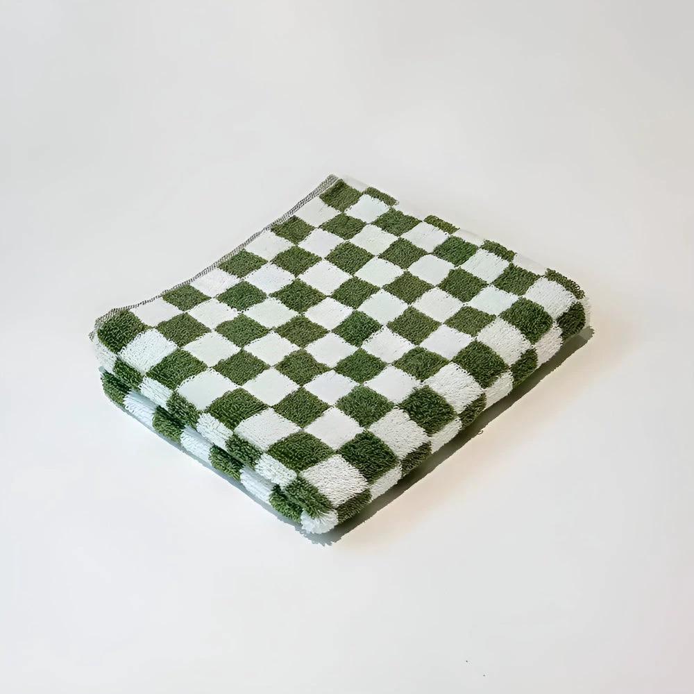 Retro Checkmate Cotton Towel by Casa & Beyond
