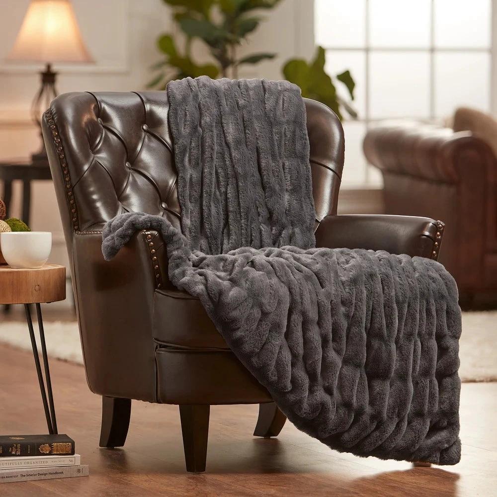 Chic Casa Faux Fur Blanket by Casa & Beyond