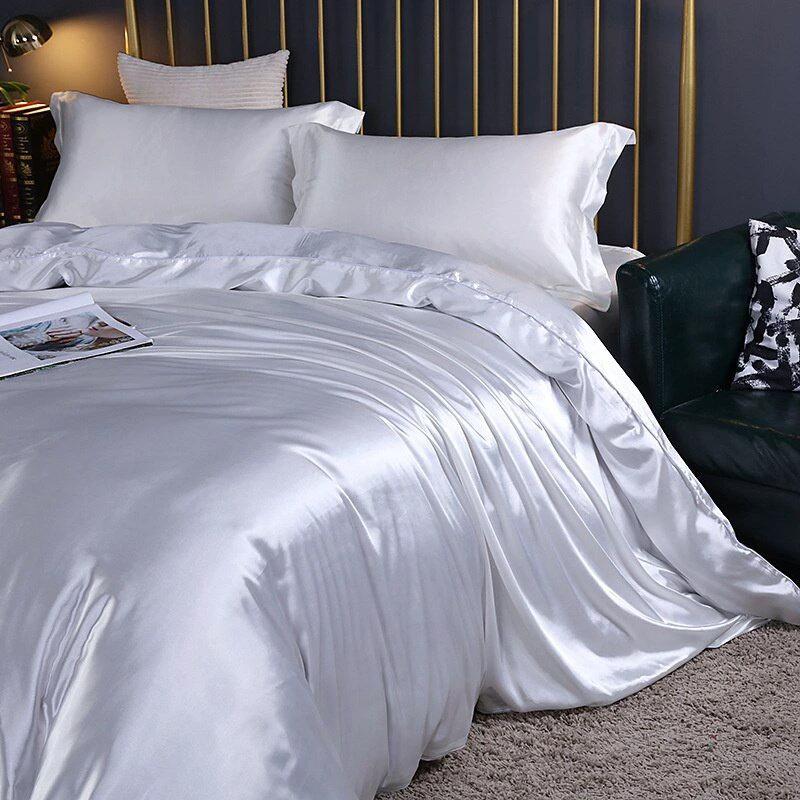 4-piece luxury set silk/satin bedding - 2x pillowcases and fitted sheet Bowlift by Bowlift