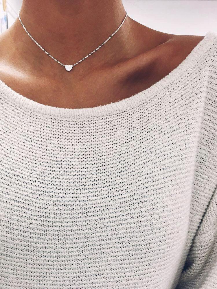 Simple Heart Choker by Bowlift