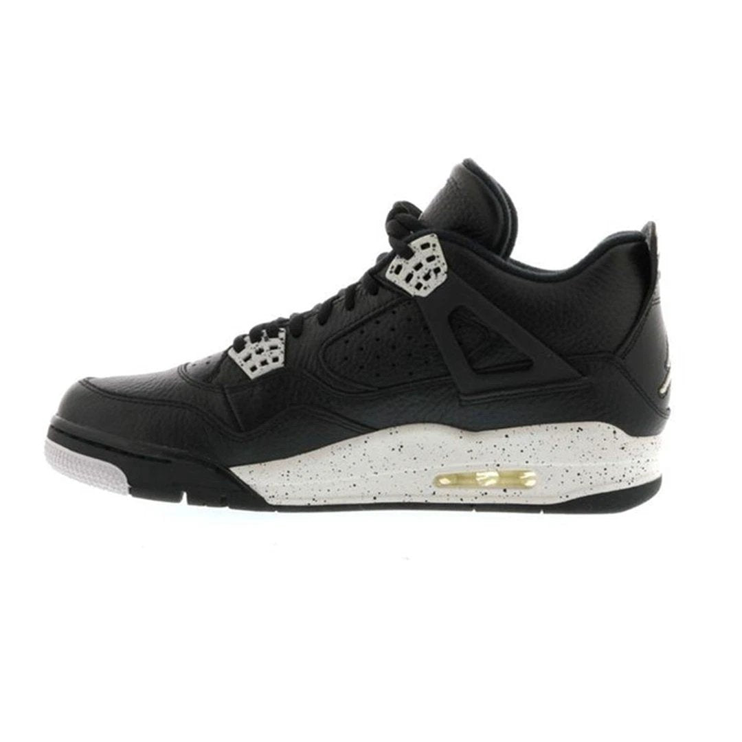 Air Jordan 4 Retro Oreo (2015) by Air Jordan
