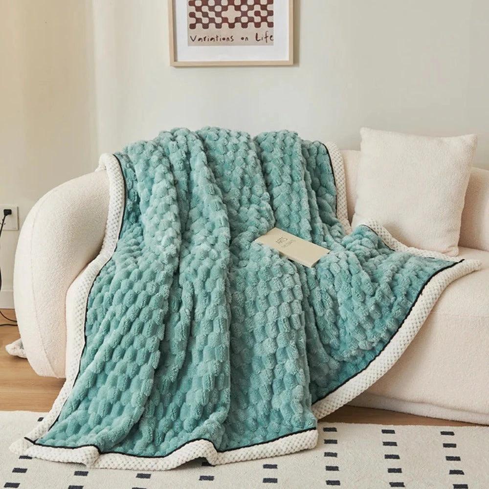 Cloud Cuddle Blanket™️ by Casa & Beyond