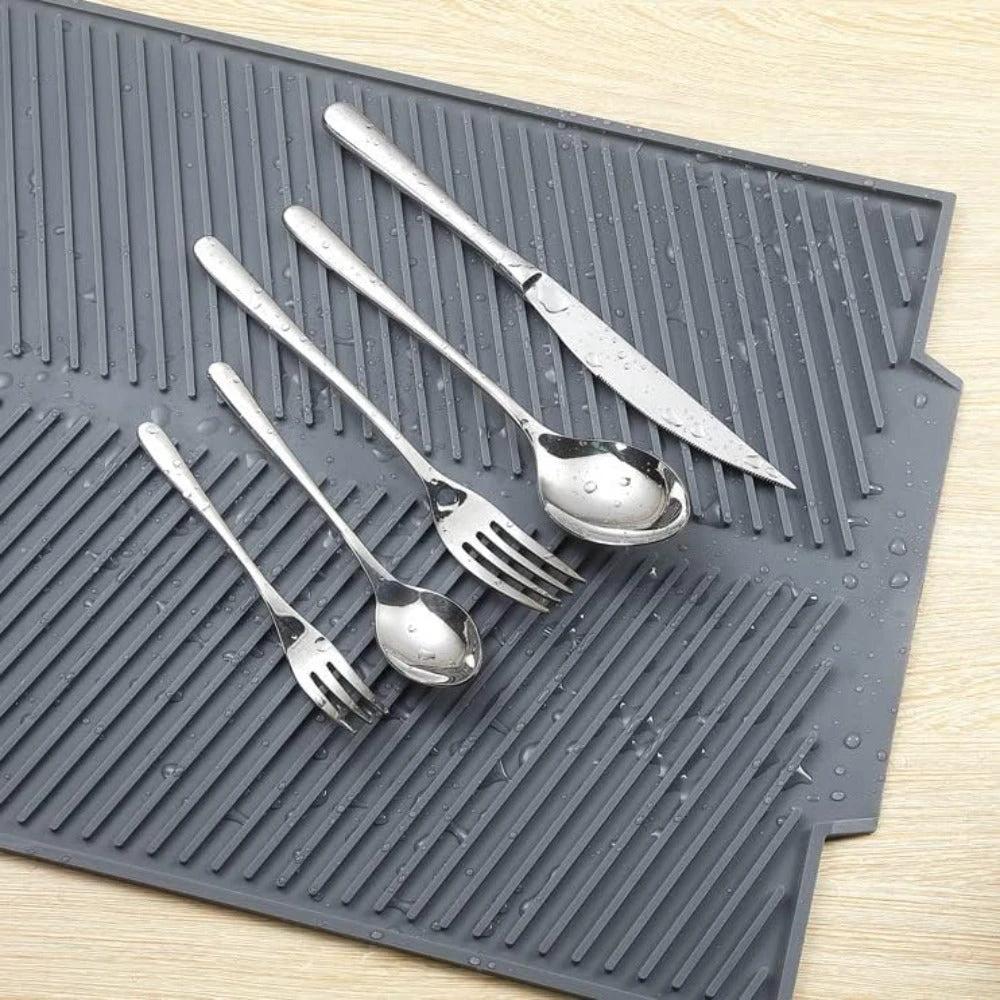 Silicone Dish Draining Mat by Casa & Beyond