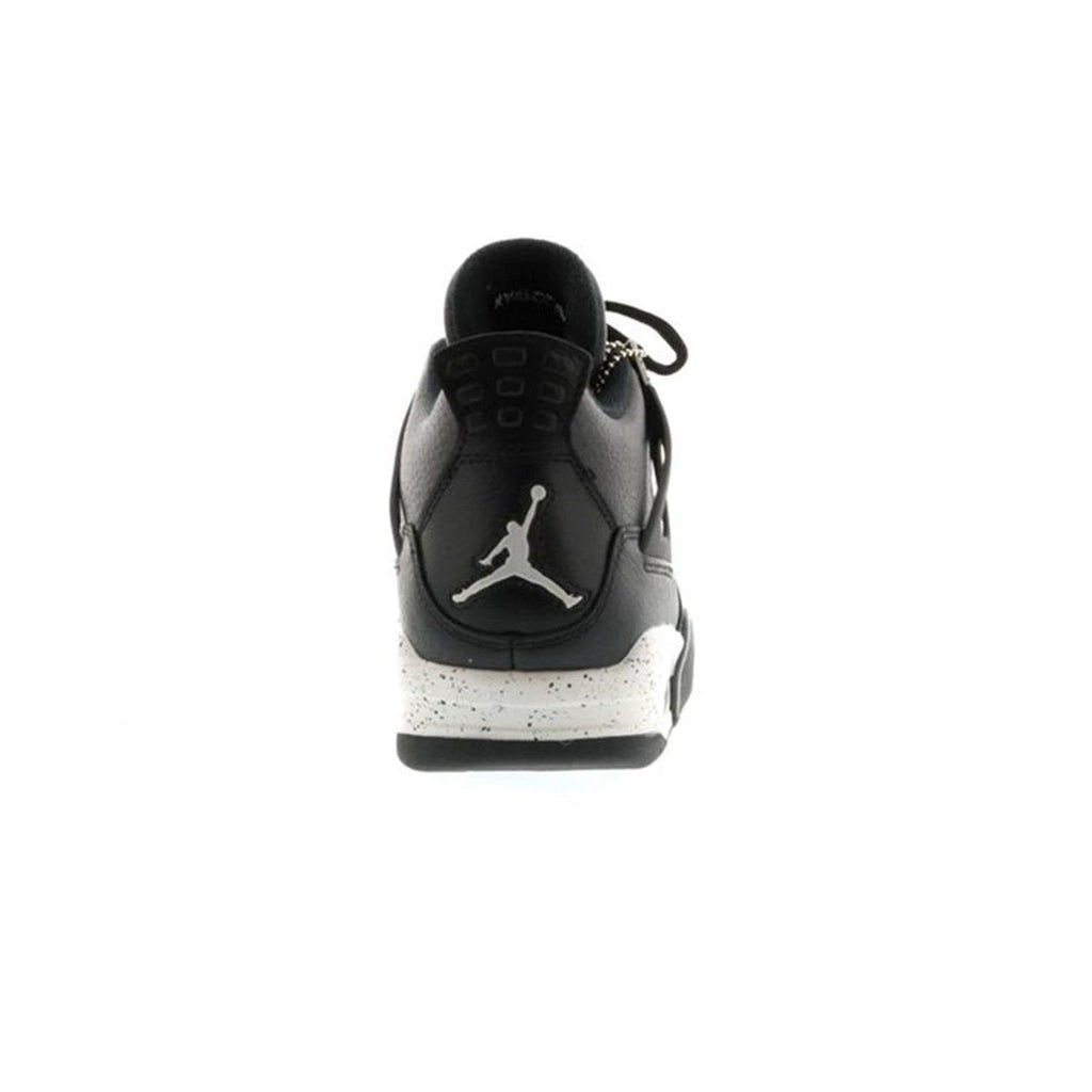 Air Jordan 4 Retro Oreo (2015) by Air Jordan