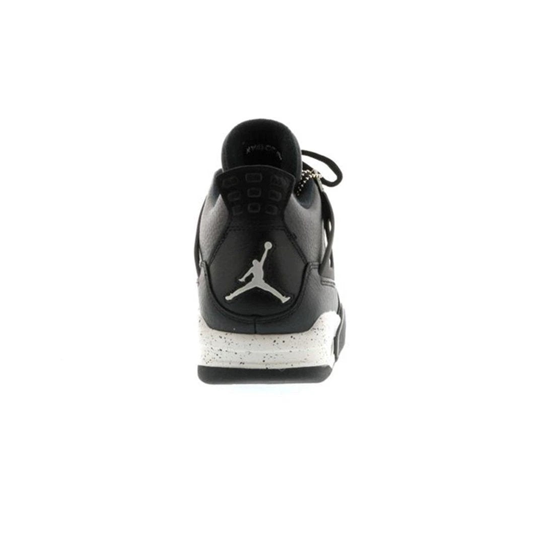 Air Jordan 4 Retro Oreo (2015) by Air Jordan