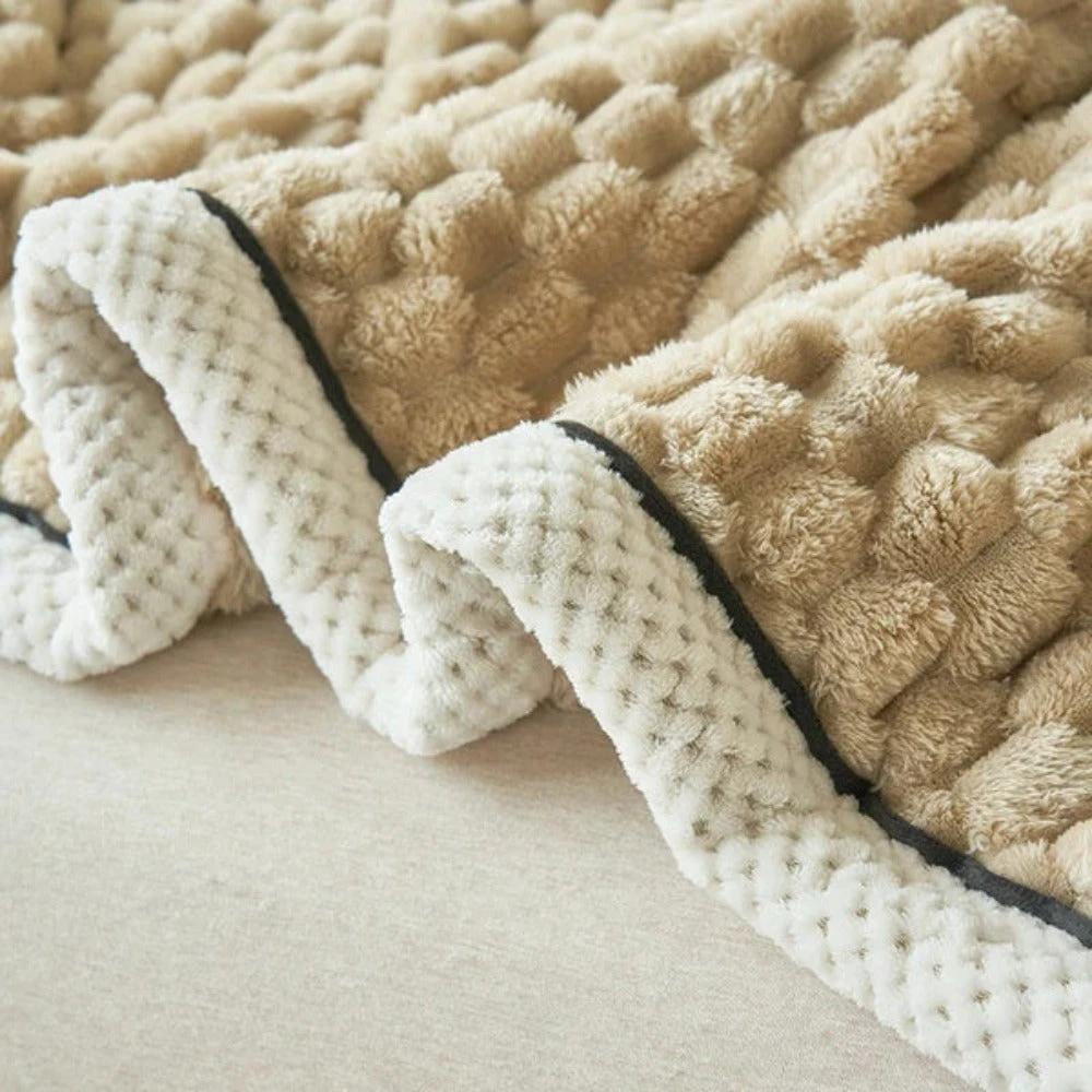 Cloud Cuddle Blanket™️ by Casa & Beyond