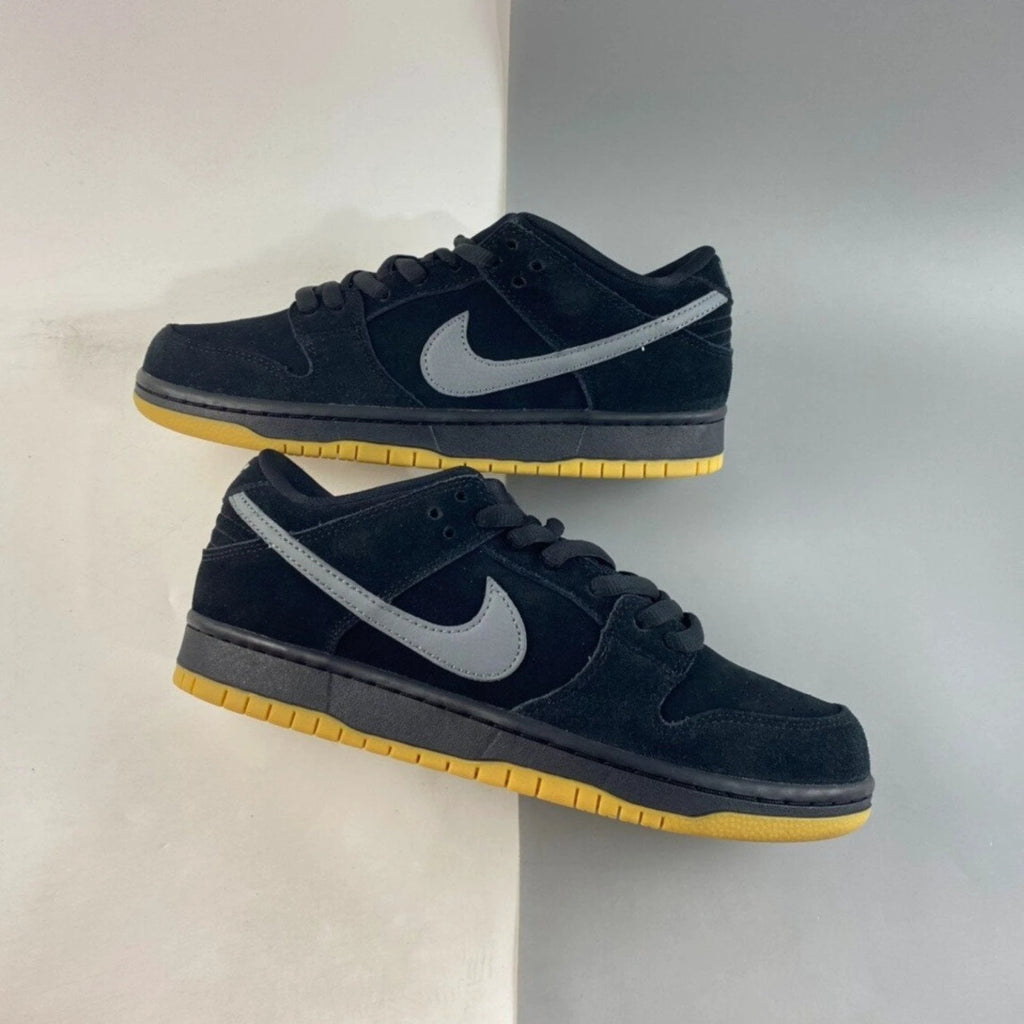 SB Dunk Low Fog (2021_2023) by Air Jordan