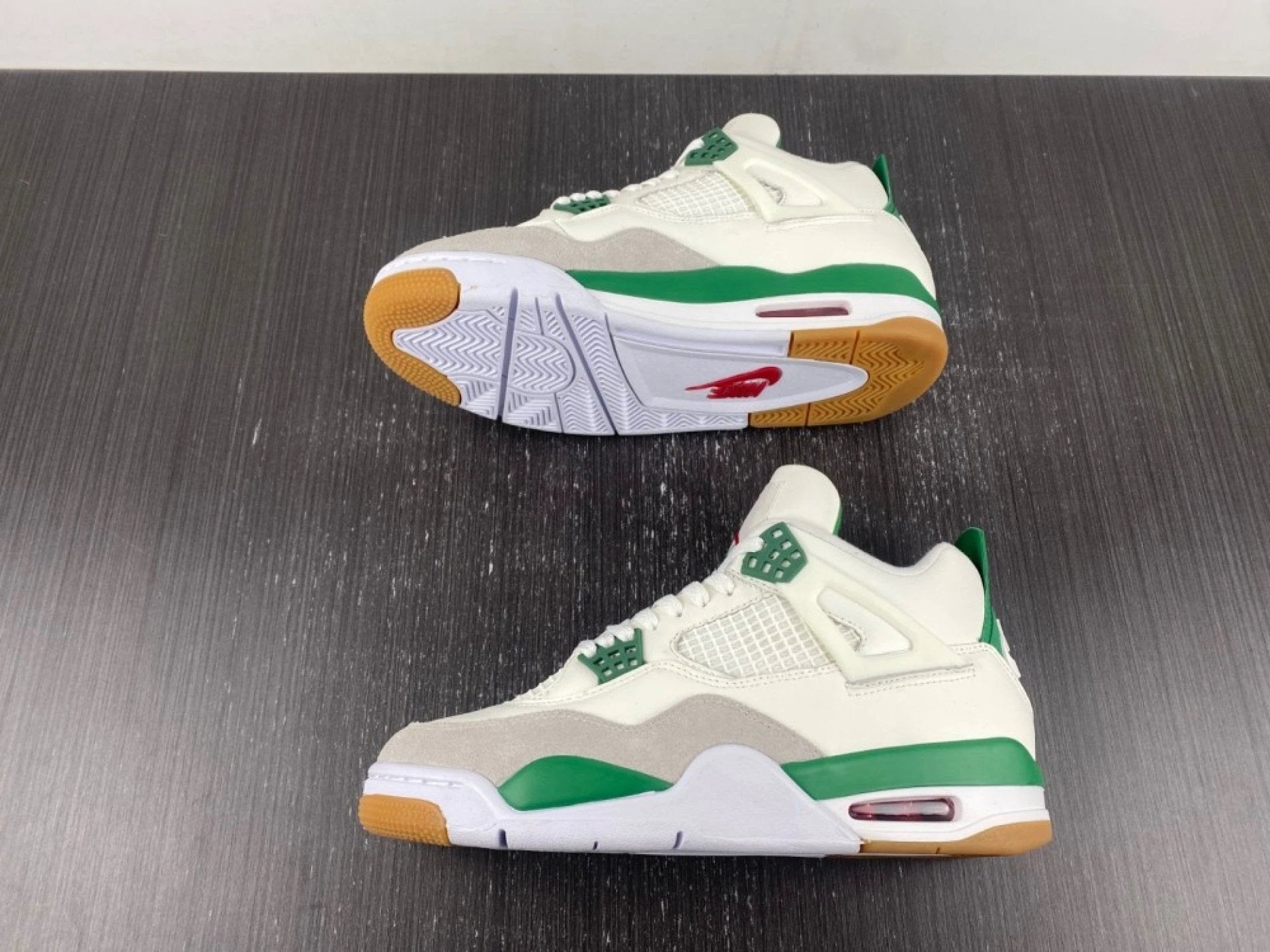 Air Jordan 4 Retro Sb Pine Green by Air Jordan