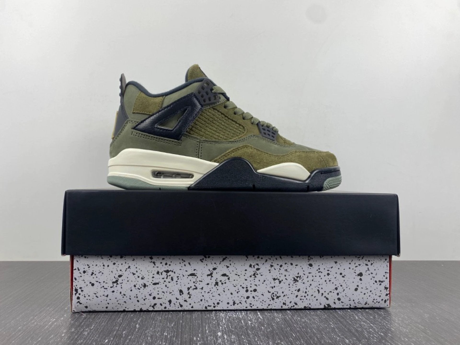 Air Jordan 4 Retro SE Craft Medium Olive by Air Jordan