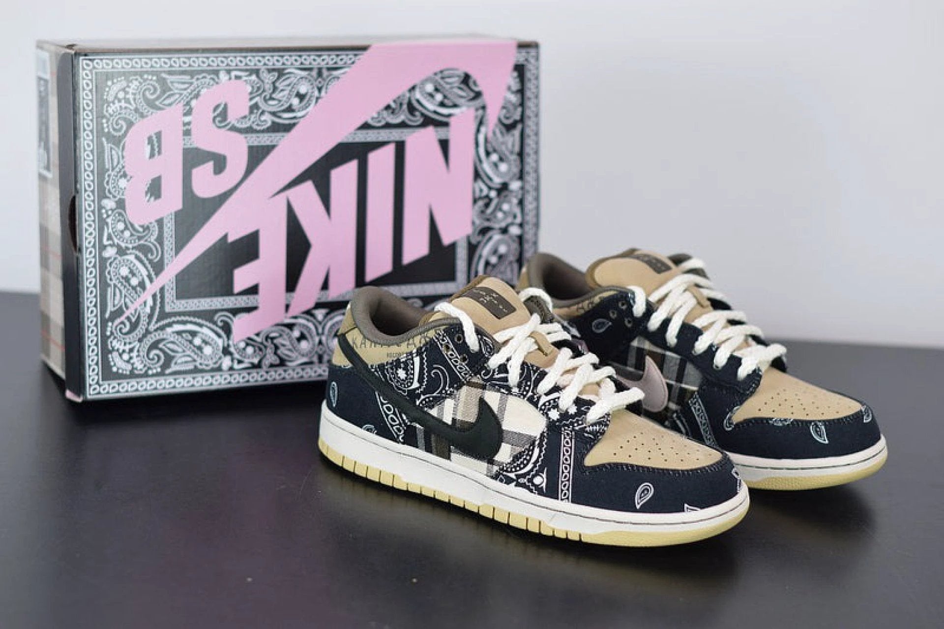 Dunk SB Travis Scott Low by Air Jordan