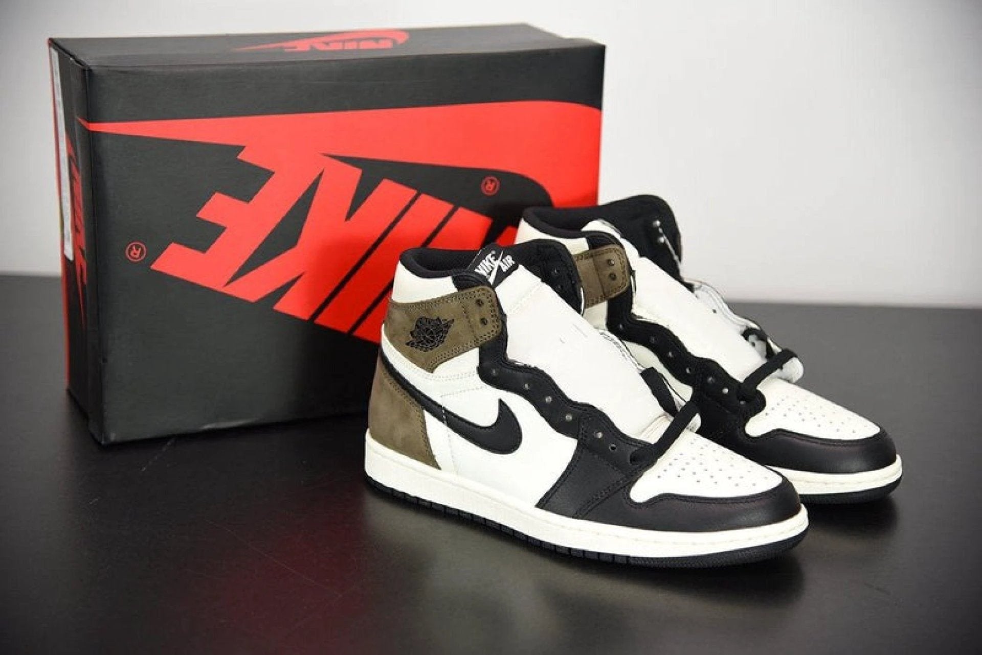 Air Jordan 1 Retro High Dark Mocha by Air Jordan