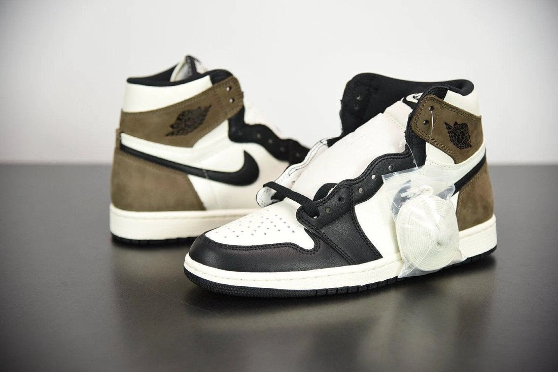 Air Jordan 1 Retro High Dark Mocha by Air Jordan