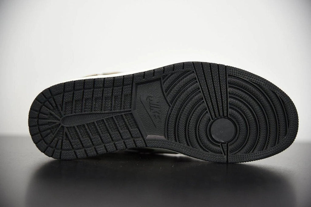 Air Jordan 1 Retro High Dark Mocha by Air Jordan