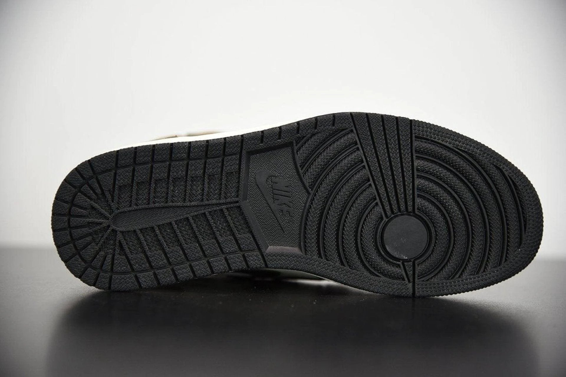 Air Jordan 1 Retro High Dark Mocha by Air Jordan