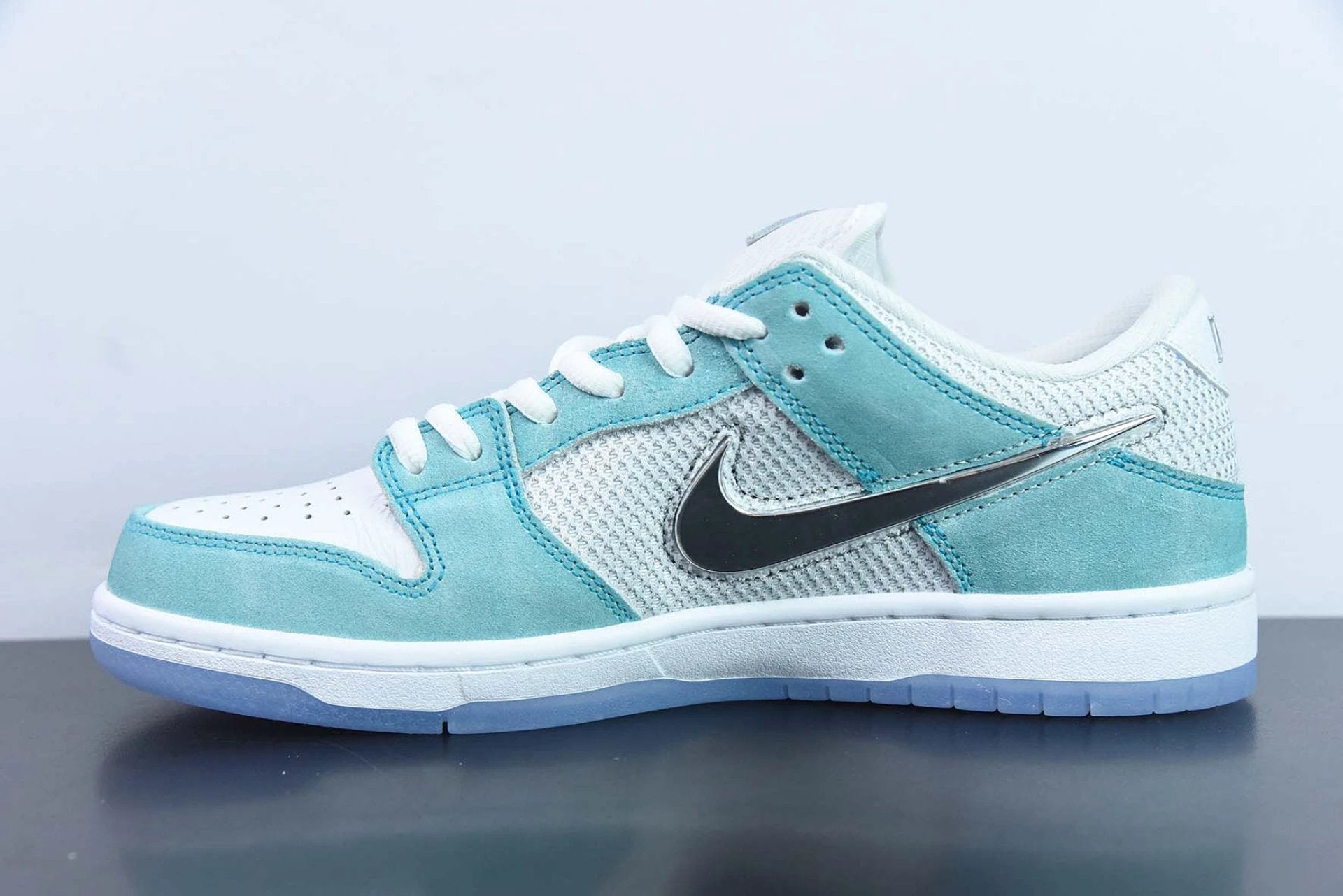 SB Dunk Low April Skateboards by Air Jordan