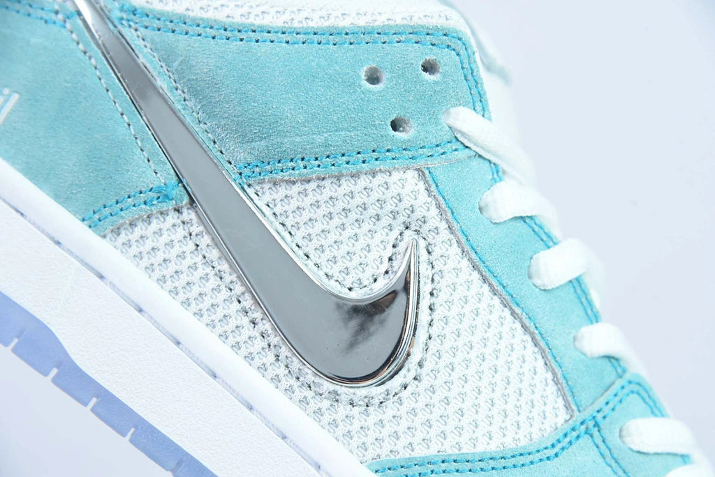 SB Dunk Low April Skateboards by Air Jordan