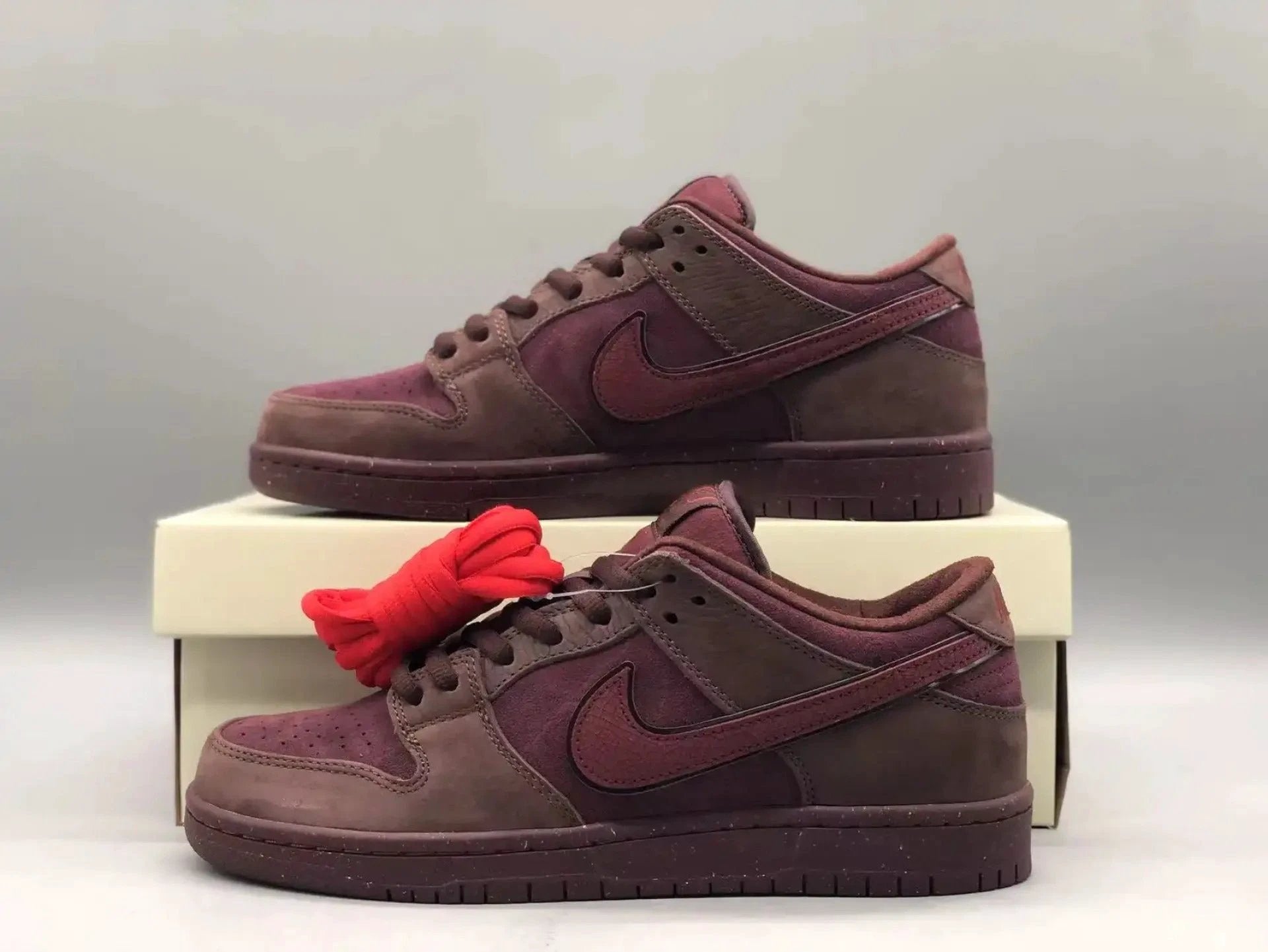 SB Dunk Low “Valentine’s Day 2024” Burgundy Crush by Air Jordan
