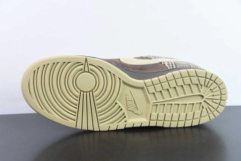 SB Dunk Low Tweed Boroque Brown Mushroom by Air Jordan