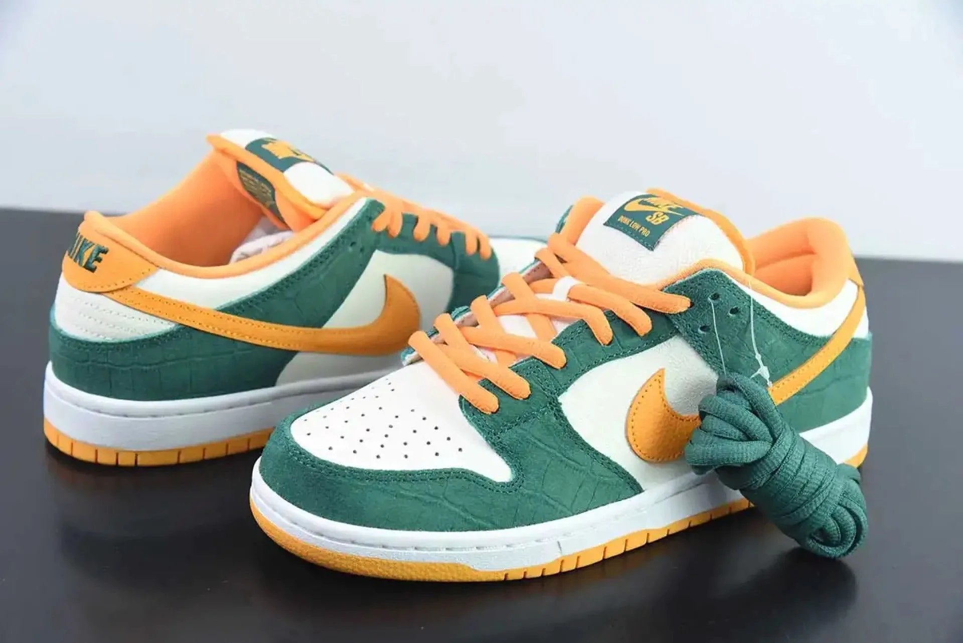 SB Dunk Low Legion Pine Kumquat by Air Jordan