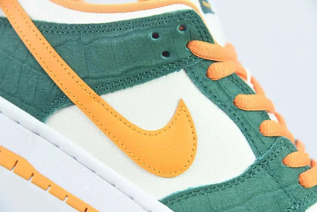 SB Dunk Low Legion Pine Kumquat by Air Jordan