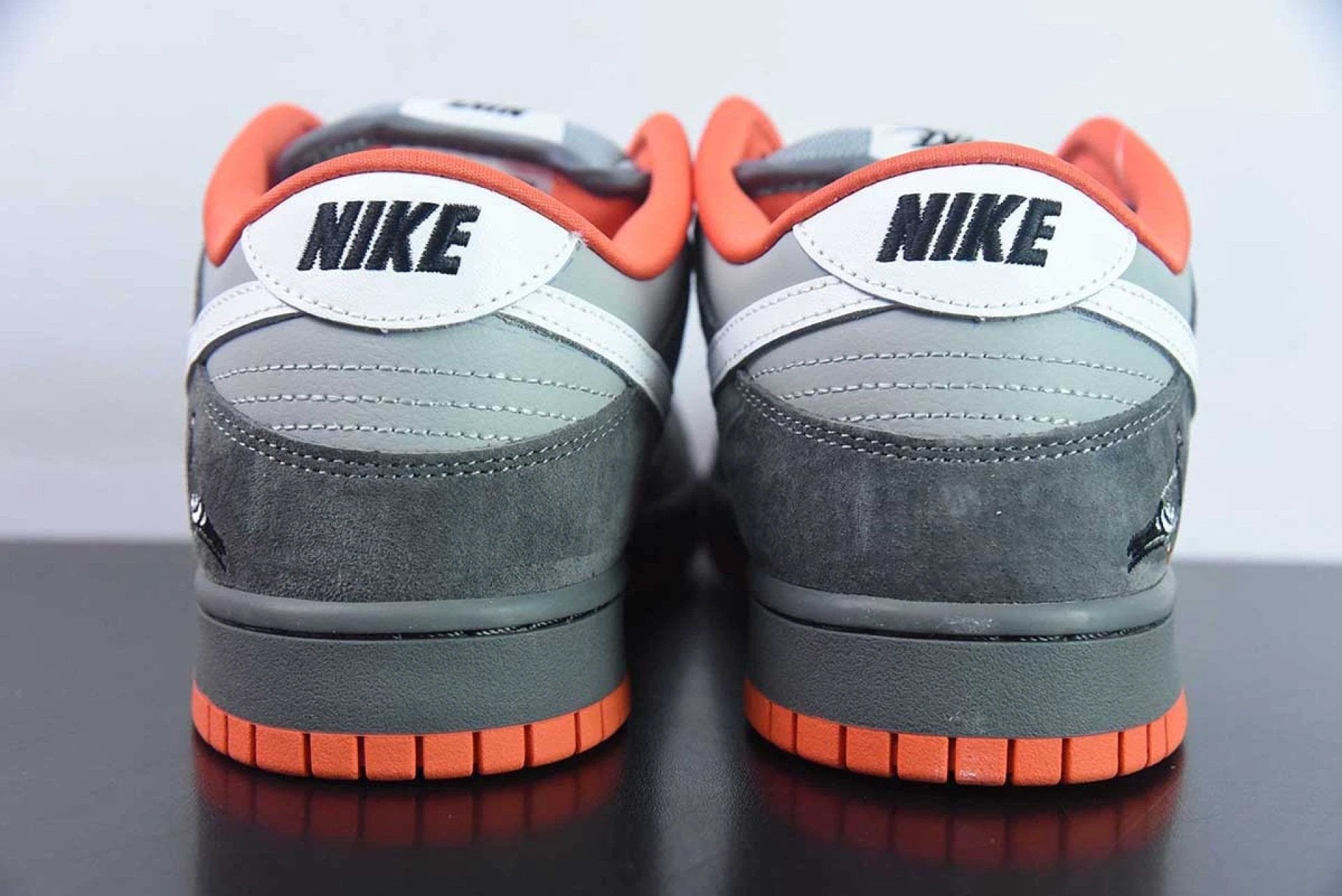SB Dunk Low Staple NYC Pigeon by Air Jordan