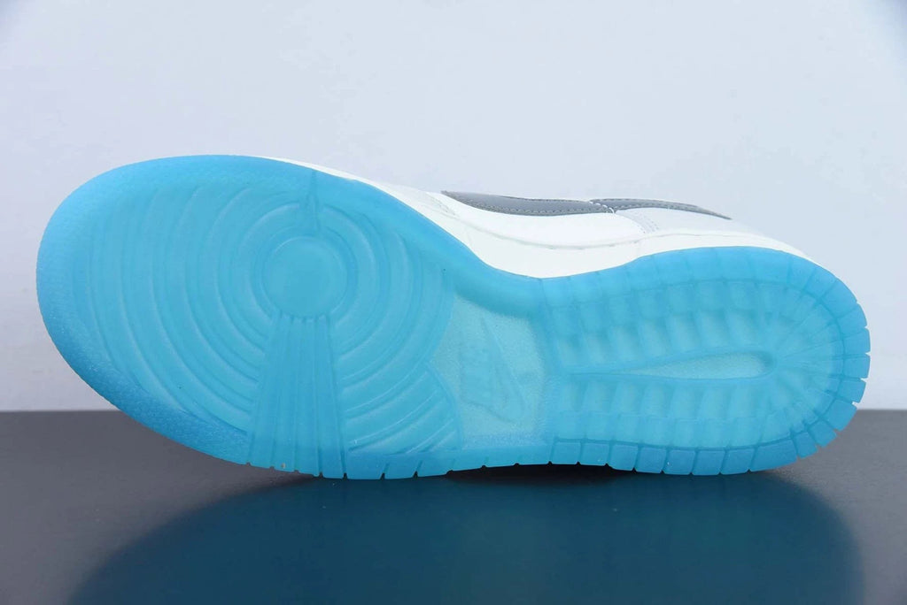 Dunk Low 520 Pack Ocean Bliss by Air Jordan