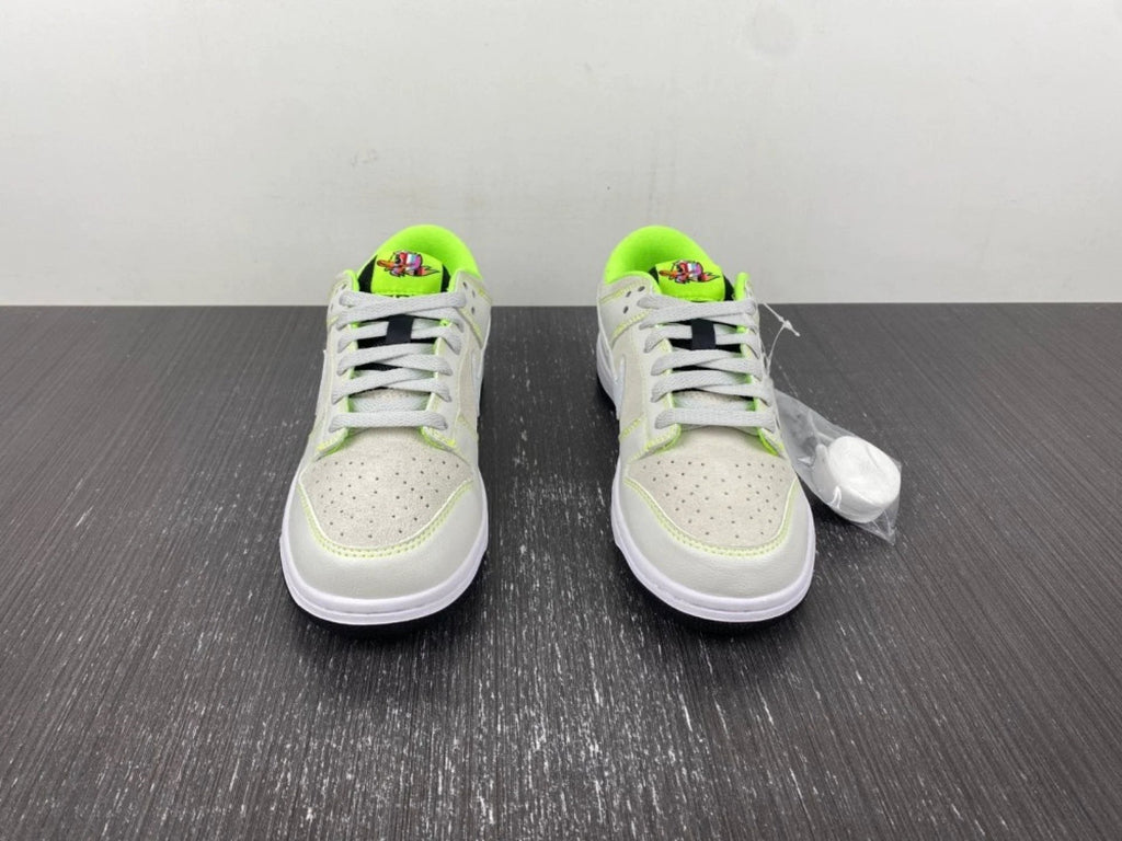 Dunk Low University of Oregon PE by Air Jordan