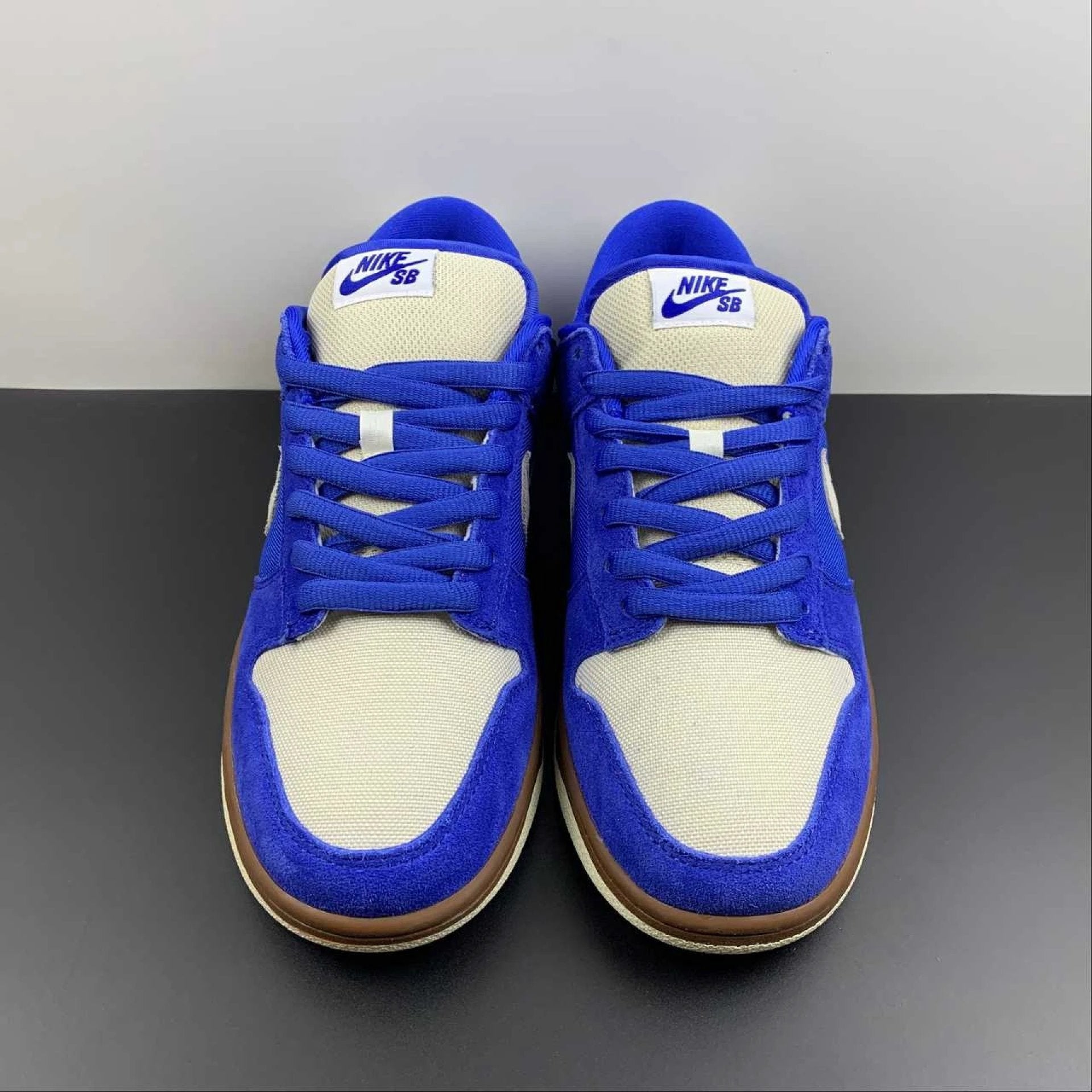 SB Dunk Low Gold Rail by Air Jordan